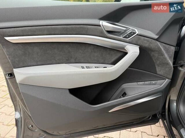 Сірий Ауді E-Tron, об'ємом двигуна 0 л та пробігом 77 тис. км за 37000 $, фото 8 на Automoto.ua