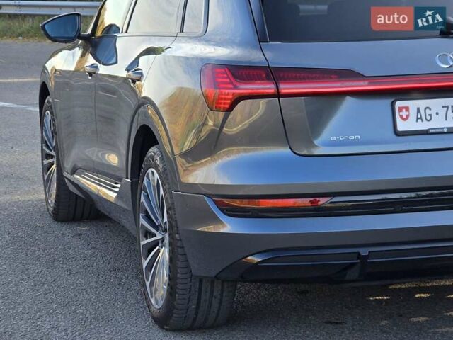Сірий Ауді E-Tron, об'ємом двигуна 0 л та пробігом 67 тис. км за 37999 $, фото 31 на Automoto.ua