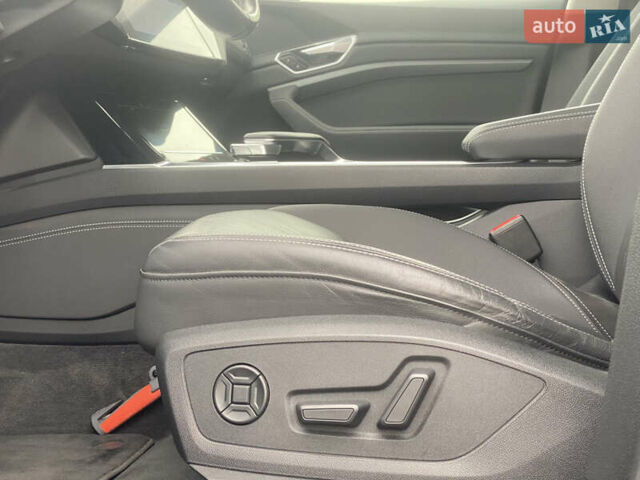 Ауди E-Tron 2020 в Луцке на Automoto.ua Серый Ауди E-Tron, объемом двигателя 0 л и пробегом 128 тыс. км за 25000 $, фото 25 на Automoto.ua