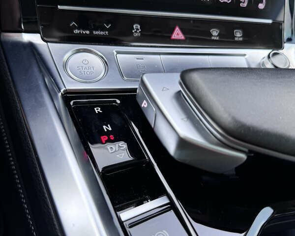 Серый Ауди E-Tron, объемом двигателя 0 л и пробегом 34 тыс. км за 43000 $, фото 27 на Automoto.ua