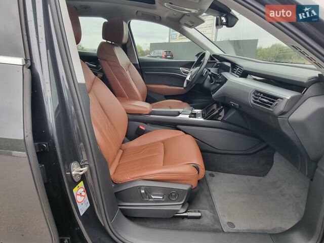 Сірий Ауді E-Tron, об'ємом двигуна 0 л та пробігом 120 тис. км за 29650 $, фото 10 на Automoto.ua