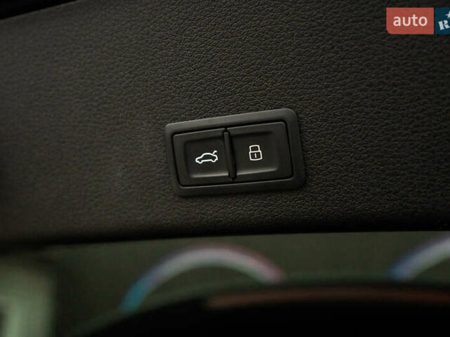 Сірий Ауді E-Tron, об'ємом двигуна 0 л та пробігом 154 тис. км за 25900 $, фото 53 на Automoto.ua