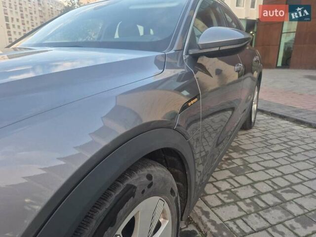 Ауди E-Tron 2020 в Хмельницком на Automoto.ua Серый Ауди E-Tron, объемом двигателя 0 л и пробегом 146 тыс. км за 22700 $, фото 21 на Automoto.ua