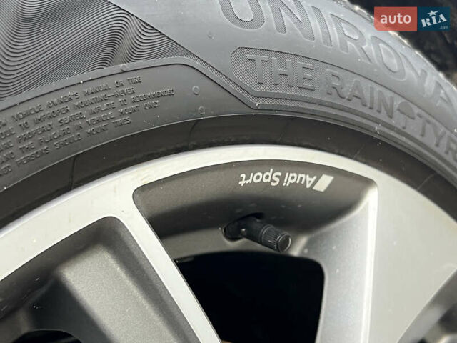 Сірий Ауді E-Tron, об'ємом двигуна 0 л та пробігом 143 тис. км за 30800 $, фото 9 на Automoto.ua