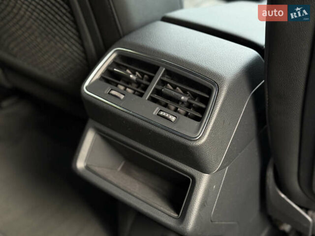 Серый Ауди E-Tron, объемом двигателя 0 л и пробегом 116 тыс. км за 29900 $, фото 30 на Automoto.ua
