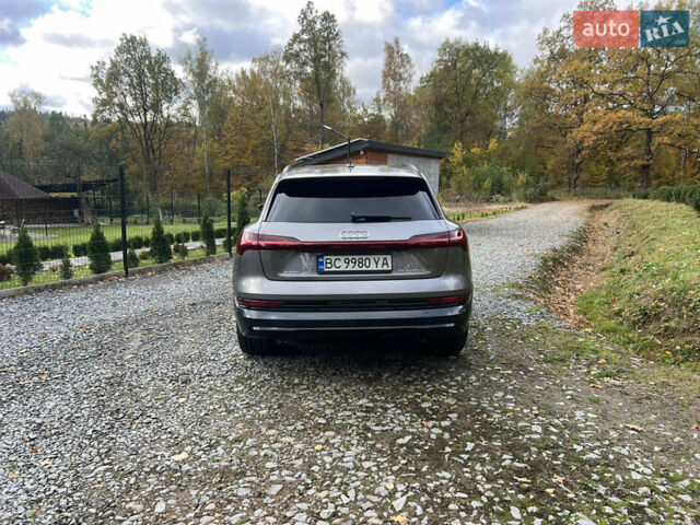 Серый Ауди E-Tron, объемом двигателя 0 л и пробегом 119 тыс. км за 35000 $, фото 7 на Automoto.ua