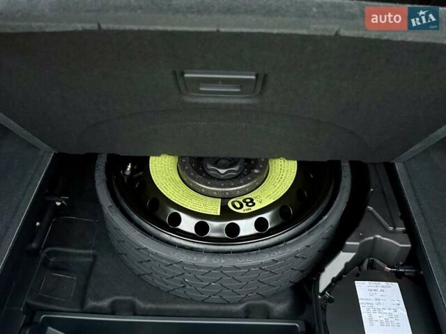 Серый Ауди E-Tron, объемом двигателя 0 л и пробегом 29 тыс. км за 38300 $, фото 29 на Automoto.ua