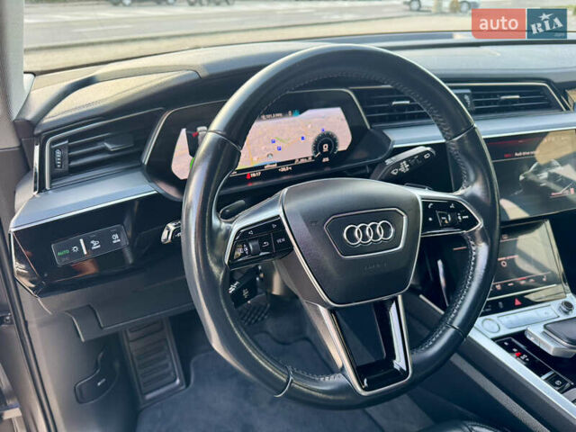 Сірий Ауді E-Tron, об'ємом двигуна 0 л та пробігом 143 тис. км за 27900 $, фото 49 на Automoto.ua