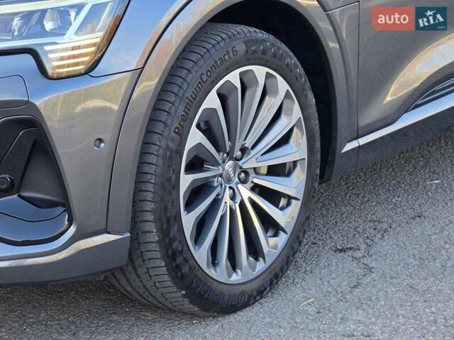 Сірий Ауді E-Tron, об'ємом двигуна 0 л та пробігом 67 тис. км за 37999 $, фото 18 на Automoto.ua
