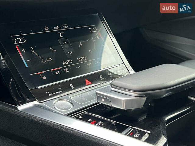 Сірий Ауді E-Tron, об'ємом двигуна 0 л та пробігом 143 тис. км за 30800 $, фото 16 на Automoto.ua