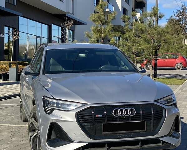 Серый Ауди E-Tron, объемом двигателя 0 л и пробегом 93 тыс. км за 39500 $, фото 28 на Automoto.ua