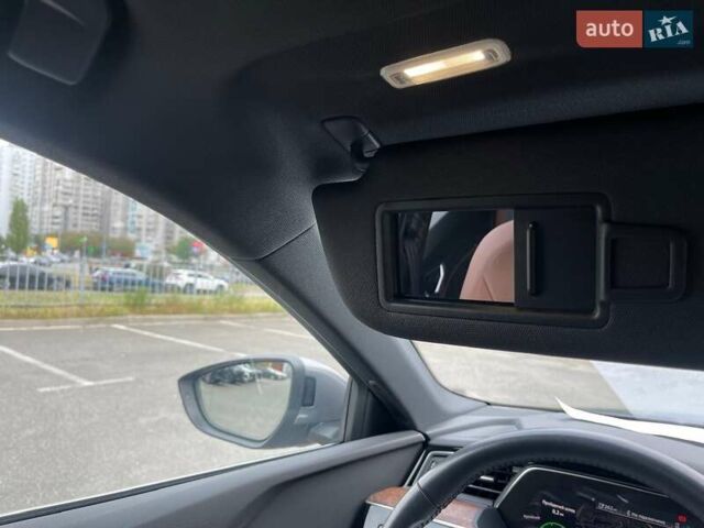 Серый Ауди E-Tron, объемом двигателя 0 л и пробегом 58 тыс. км за 37000 $, фото 72 на Automoto.ua