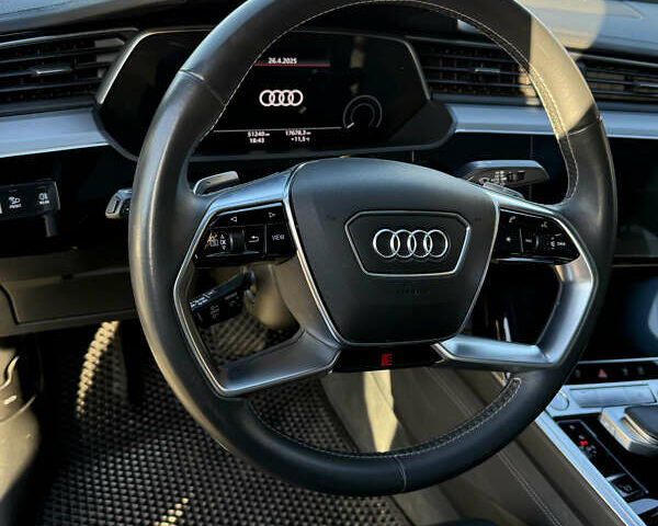 Ауді E-Tron 2020 у Києві на Automoto.ua Сірий Ауді E-Tron, об'ємом двигуна 0 л та пробігом 51 тис. км за 32000 $, фото 32 на Automoto.ua