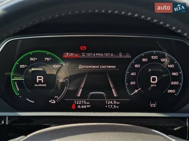Серый Ауди E-Tron, объемом двигателя 0 л и пробегом 12 тыс. км за 31990 $, фото 72 на Automoto.ua