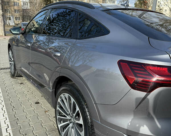 Серый Ауди E-Tron, объемом двигателя 0 л и пробегом 145 тыс. км за 37500 $, фото 33 на Automoto.ua