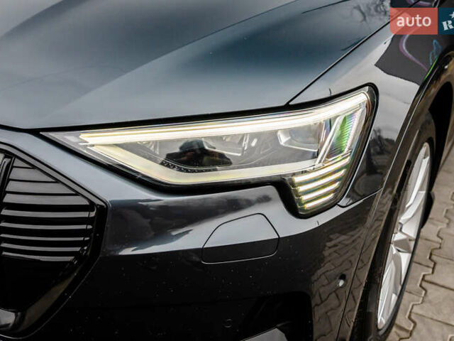 Сірий Ауді E-Tron, об'ємом двигуна 0 л та пробігом 154 тис. км за 25900 $, фото 8 на Automoto.ua