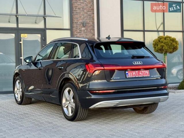 Серый Ауди E-Tron, объемом двигателя 0 л и пробегом 97 тыс. км за 21900 $, фото 2 на Automoto.ua