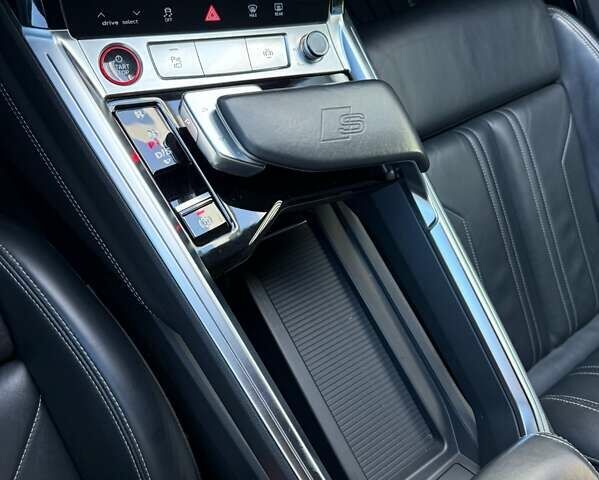 Серый Ауди E-Tron, объемом двигателя 0 л и пробегом 41 тыс. км за 44990 $, фото 48 на Automoto.ua