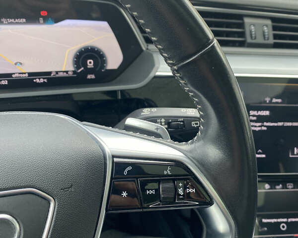 Ауди E-Tron 2020 в Луцке на Automoto.ua Серый Ауди E-Tron, объемом двигателя 0 л и пробегом 128 тыс. км за 25000 $, фото 47 на Automoto.ua