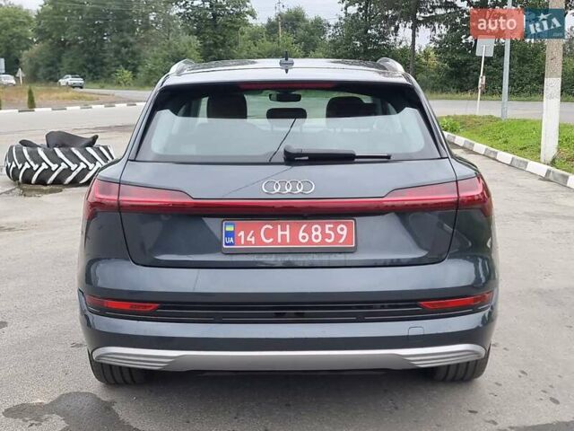 Сірий Ауді E-Tron, об'ємом двигуна 0 л та пробігом 119 тис. км за 29650 $, фото 7 на Automoto.ua