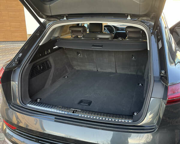 Сірий Ауді E-Tron, об'ємом двигуна 0 л та пробігом 153 тис. км за 28999 $, фото 23 на Automoto.ua