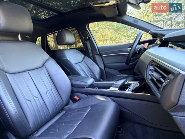 Серый Ауди E-Tron, объемом двигателя 0 л и пробегом 117 тыс. км за 28990 $, фото 20 на Automoto.ua