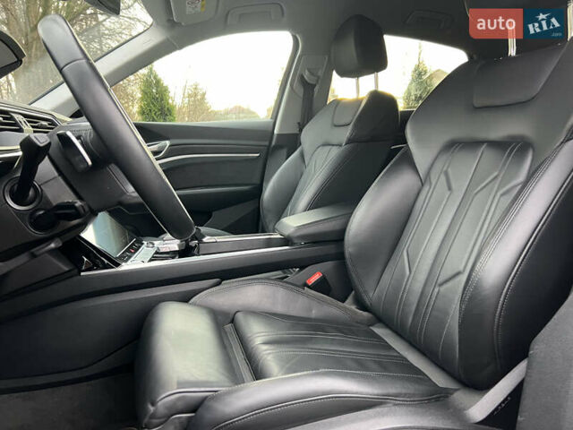 Сірий Ауді E-Tron, об'ємом двигуна 0 л та пробігом 143 тис. км за 30800 $, фото 14 на Automoto.ua