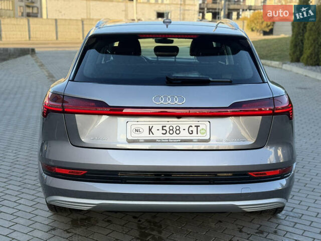 Серый Ауди E-Tron, объемом двигателя 0 л и пробегом 121 тыс. км за 27699 $, фото 13 на Automoto.ua