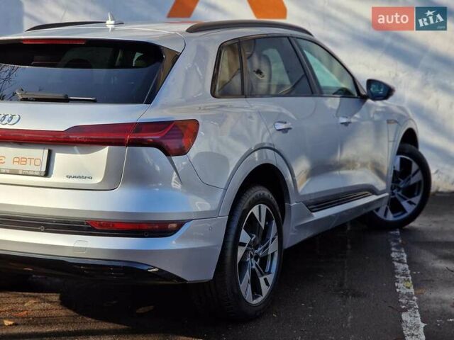 Серый Ауди E-Tron, объемом двигателя 0 л и пробегом 12 тыс. км за 31990 $, фото 32 на Automoto.ua