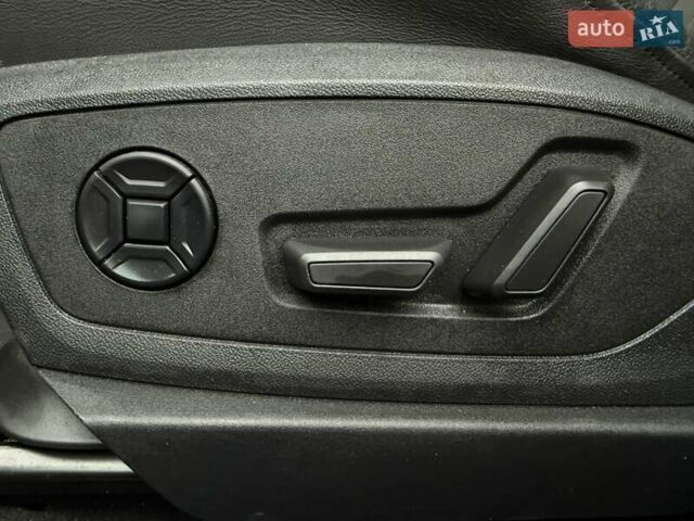 Сірий Ауді E-Tron, об'ємом двигуна 0 л та пробігом 110 тис. км за 28999 $, фото 8 на Automoto.ua