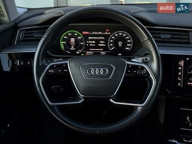 Серый Ауди E-Tron, объемом двигателя 0 л и пробегом 97 тыс. км за 21900 $, фото 46 на Automoto.ua