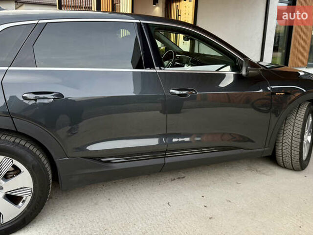 Серый Ауди E-Tron, объемом двигателя 0 л и пробегом 175 тыс. км за 22000 $, фото 14 на Automoto.ua