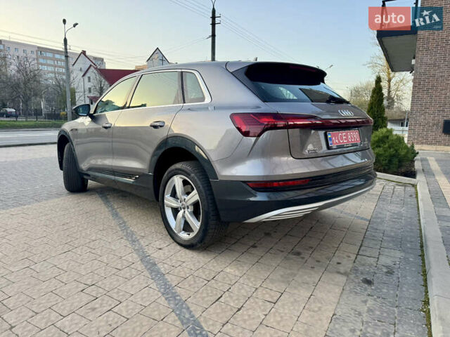 Сірий Ауді E-Tron, об'ємом двигуна 0 л та пробігом 143 тис. км за 27900 $, фото 6 на Automoto.ua