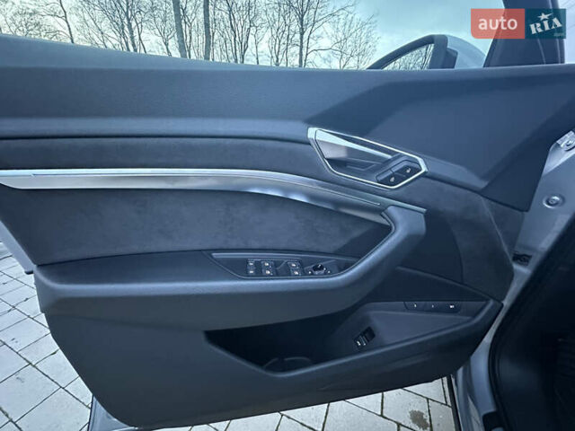 Серый Ауди E-Tron, объемом двигателя 0 л и пробегом 836 тыс. км за 34900 $, фото 16 на Automoto.ua