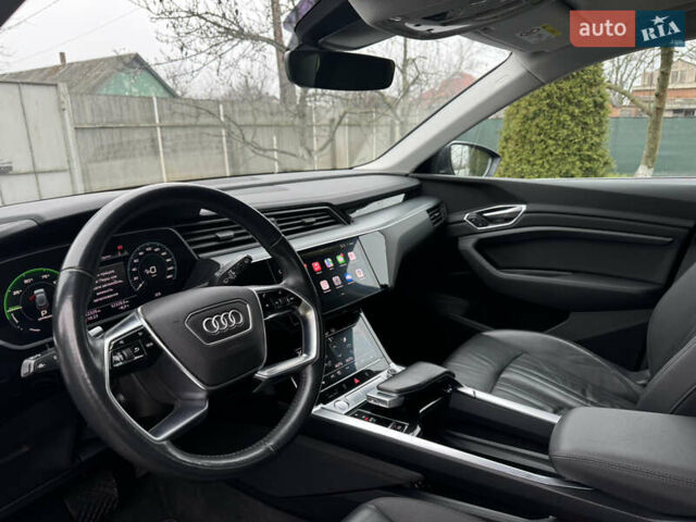 Серый Ауди E-Tron, объемом двигателя 0 л и пробегом 150 тыс. км за 23800 $, фото 12 на Automoto.ua