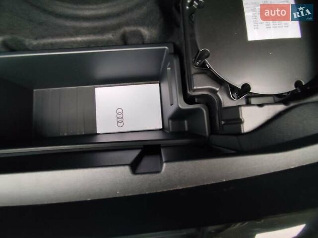 Серый Ауди E-Tron, объемом двигателя 0 л и пробегом 169 тыс. км за 33999 $, фото 33 на Automoto.ua