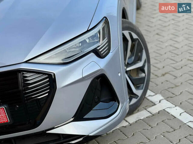 Серый Ауди E-Tron, объемом двигателя 0 л и пробегом 93 тыс. км за 39500 $, фото 6 на Automoto.ua