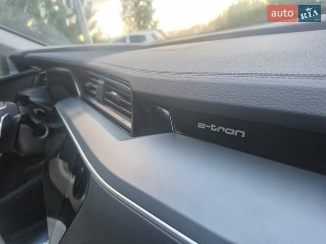 Ауди E-Tron 2020 в Хмельницком на Automoto.ua Серый Ауди E-Tron, объемом двигателя 0 л и пробегом 146 тыс. км за 22700 $, фото 84 на Automoto.ua