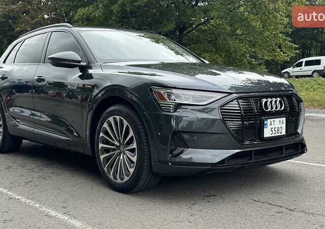 Сірий Ауді E-Tron, об'ємом двигуна 0 л та пробігом 78 тис. км за 29900 $, фото 2 на Automoto.ua