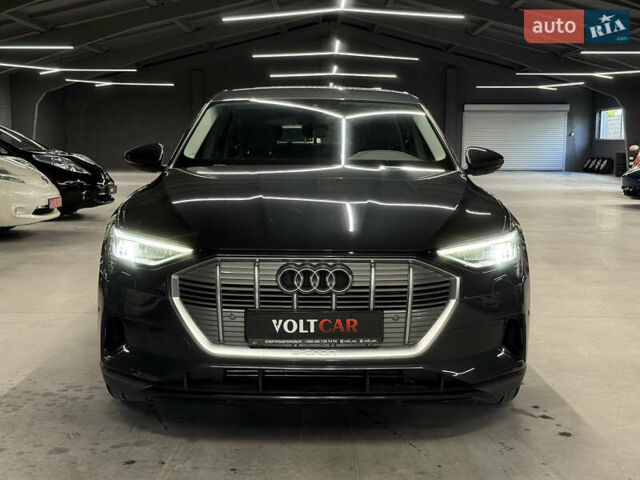 Серый Ауди E-Tron, объемом двигателя 0 л и пробегом 207 тыс. км за 20000 $, фото 23 на Automoto.ua