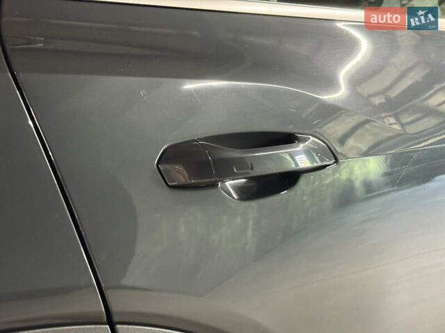 Серый Ауди E-Tron, объемом двигателя 0 л и пробегом 207 тыс. км за 20000 $, фото 12 на Automoto.ua