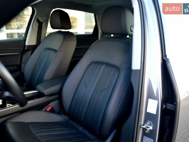 Серый Ауди E-Tron, объемом двигателя 0 л и пробегом 125 тыс. км за 23800 $, фото 114 на Automoto.ua