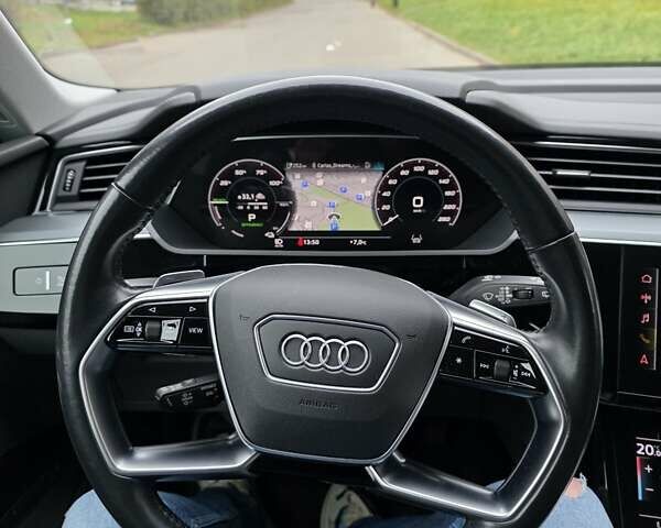 Серый Ауди E-Tron, объемом двигателя 0 л и пробегом 90 тыс. км за 36500 $, фото 40 на Automoto.ua