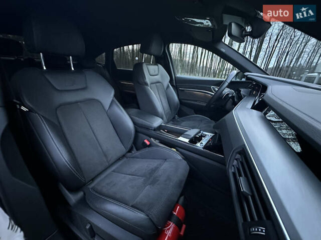 Серый Ауди E-Tron, объемом двигателя 0 л и пробегом 836 тыс. км за 34900 $, фото 19 на Automoto.ua