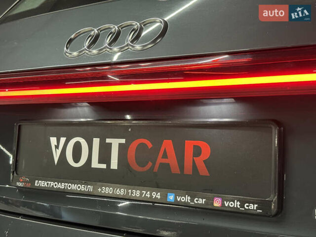 Серый Ауди E-Tron, объемом двигателя 0 л и пробегом 207 тыс. км за 20000 $, фото 15 на Automoto.ua