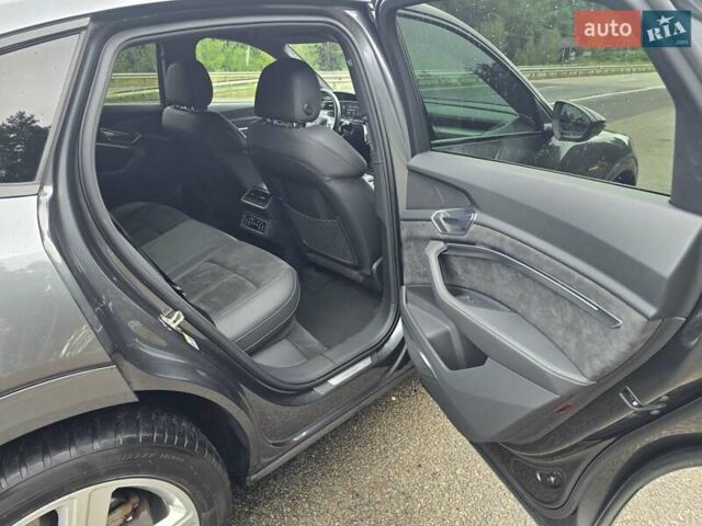 Серый Ауди E-Tron, объемом двигателя 0 л и пробегом 71 тыс. км за 33999 $, фото 53 на Automoto.ua