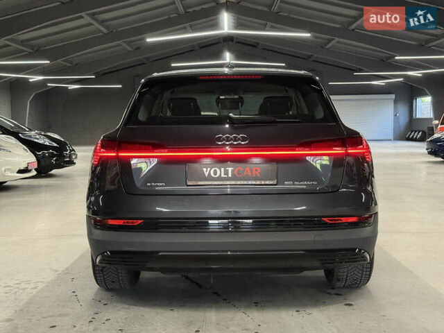 Серый Ауди E-Tron, объемом двигателя 0 л и пробегом 207 тыс. км за 20000 $, фото 32 на Automoto.ua