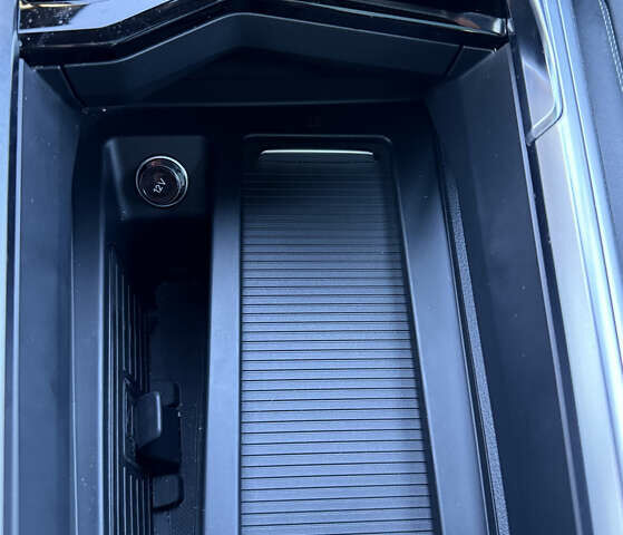 Ауді E-Tron 2020 у Києві на Automoto.ua Сірий Ауді E-Tron, об'ємом двигуна 0 л та пробігом 51 тис. км за 32000 $, фото 30 на Automoto.ua