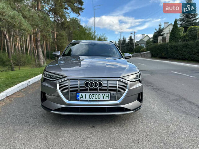 Серый Ауди E-Tron, объемом двигателя 0 л и пробегом 88 тыс. км за 28500 $, фото 7 на Automoto.ua