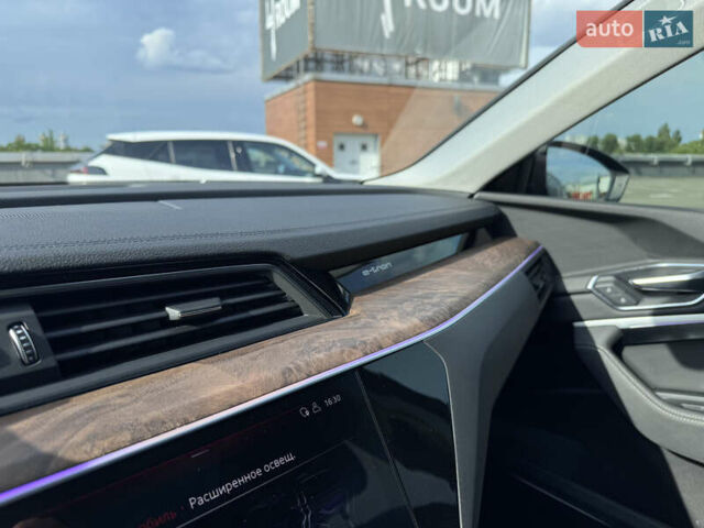 Серый Ауди E-Tron, объемом двигателя 0 л и пробегом 34 тыс. км за 43000 $, фото 29 на Automoto.ua